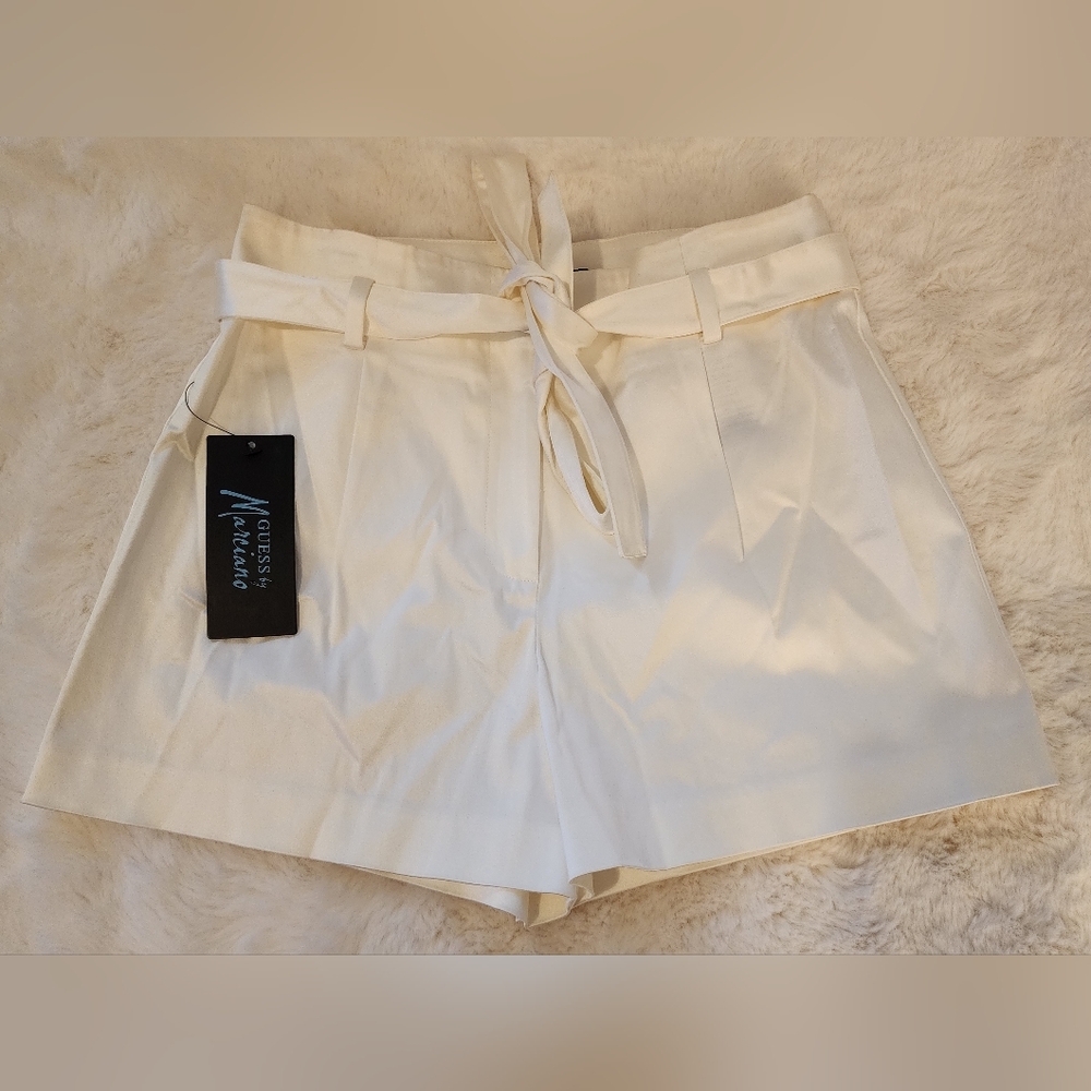 Guess by Marciano. High waisted short. Ivory. Size 4.